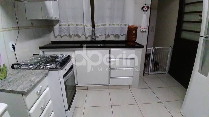 Casa à venda com 2 quartos, 70m² - Foto 13