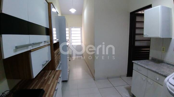 Casa à venda com 2 quartos, 70m² - Foto 18