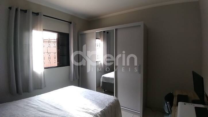 Casa à venda com 2 quartos, 70m² - Foto 23