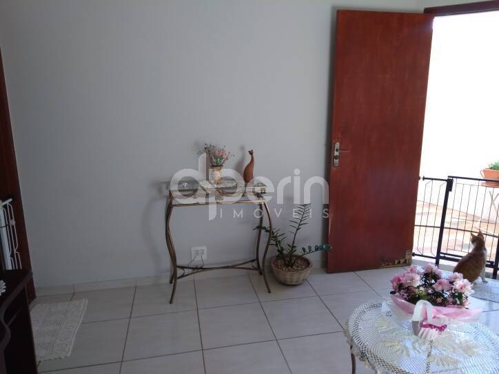 Casa à venda com 2 quartos, 70m² - Foto 25