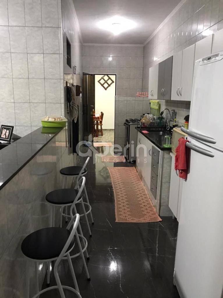 Casa à venda com 3 quartos, 145m² - Foto 15