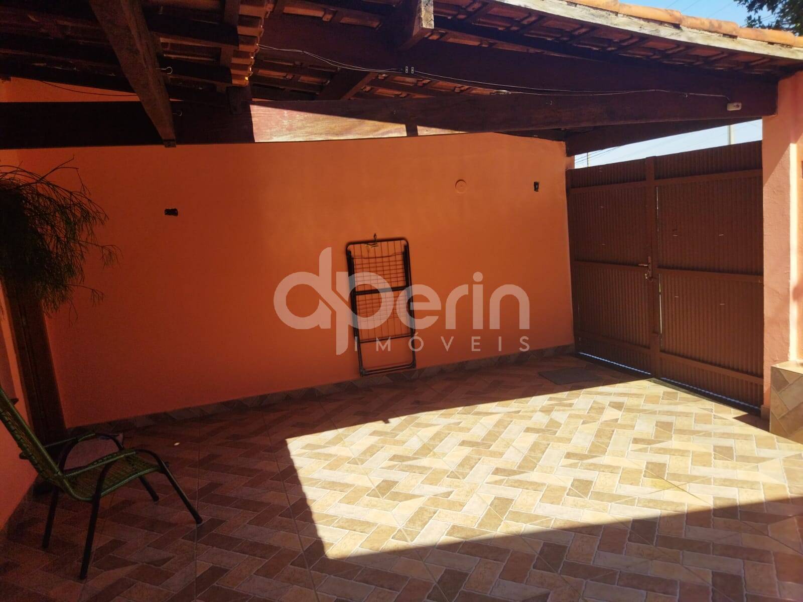 Casa à venda com 3 quartos, 126m² - Foto 2