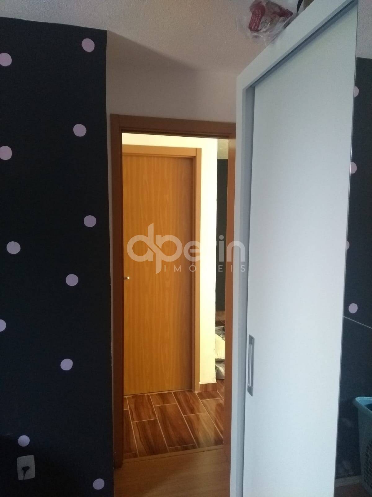 Apartamento à venda com 2 quartos, 40m² - Foto 2