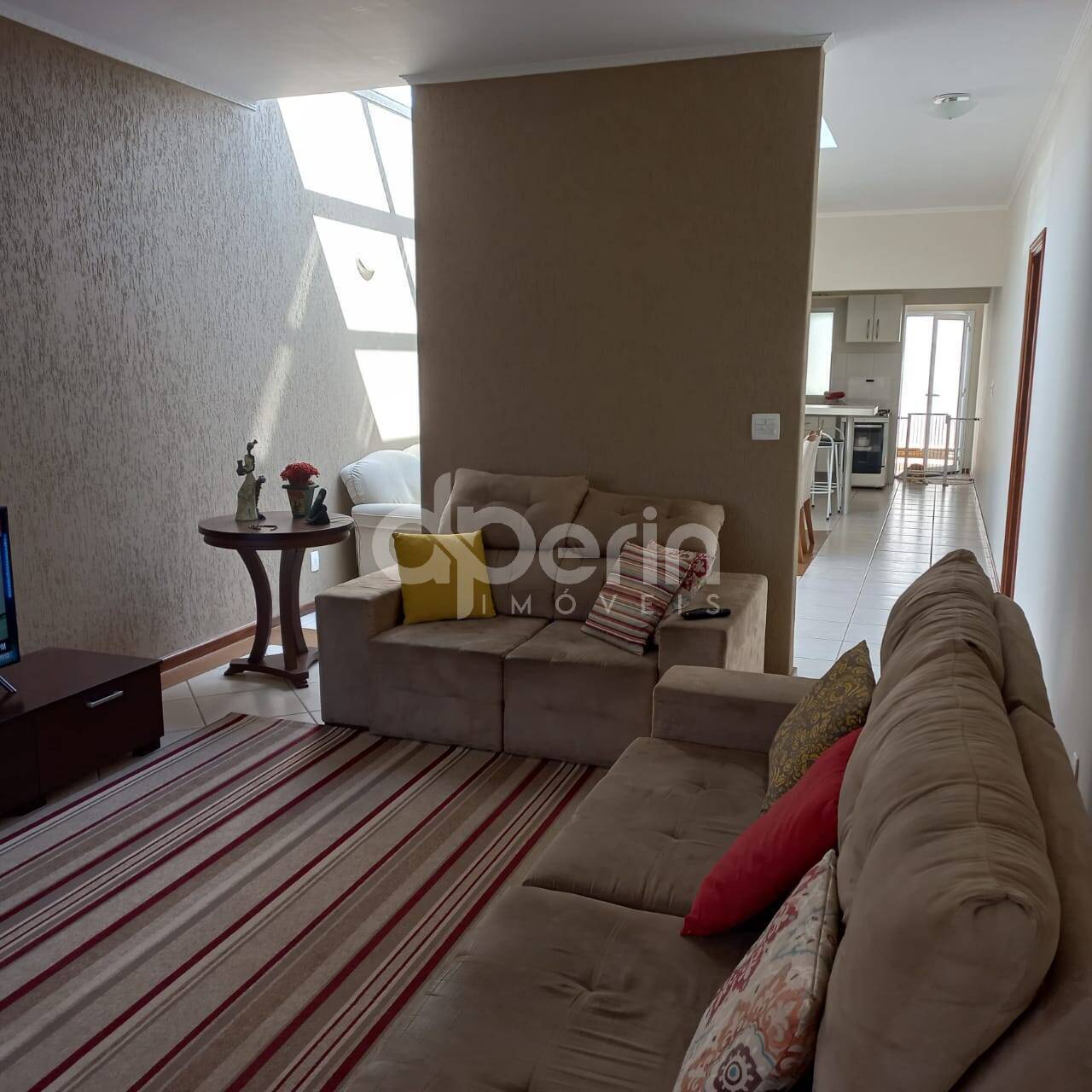 Casa à venda com 3 quartos, 185m² - Foto 4