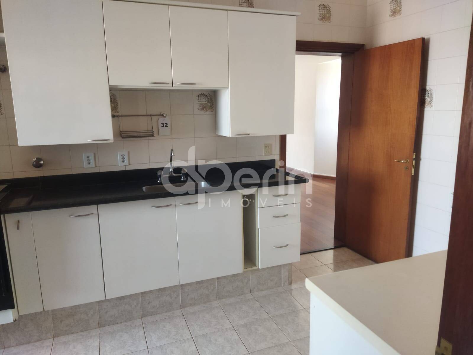 Apartamento à venda com 3 quartos, 147m² - Foto 4