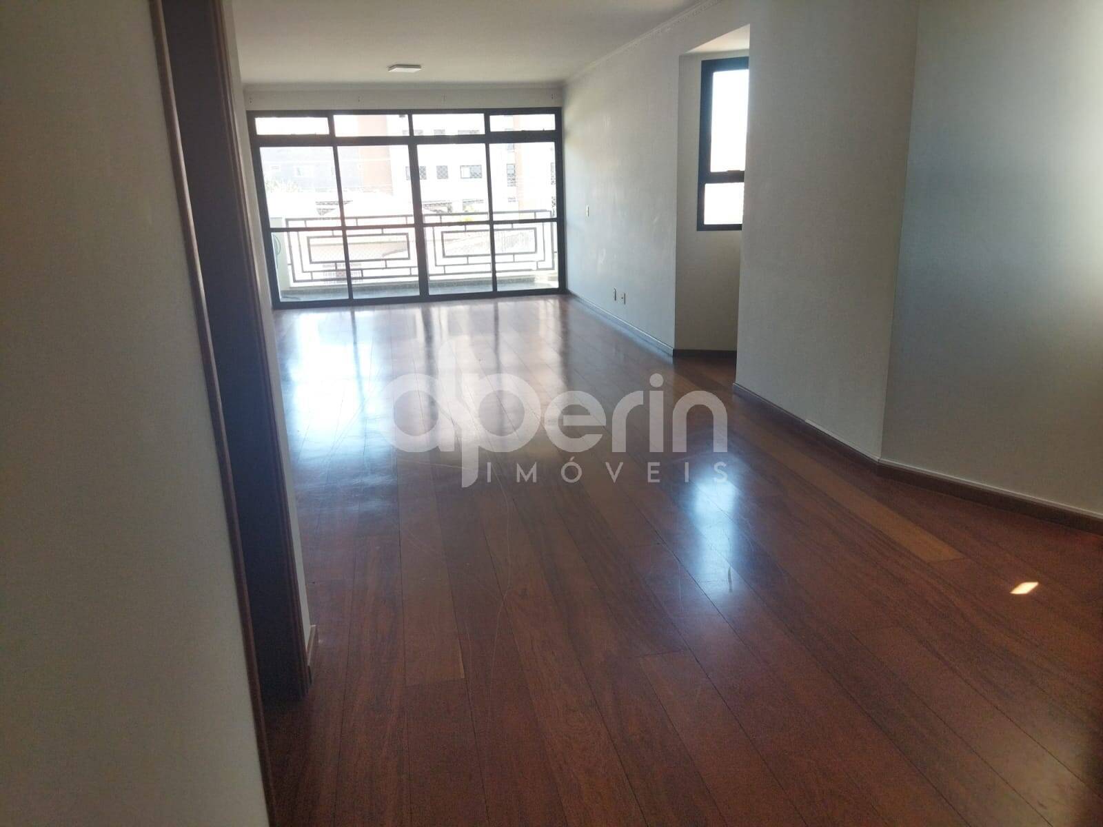 Apartamento à venda com 3 quartos, 147m² - Foto 3