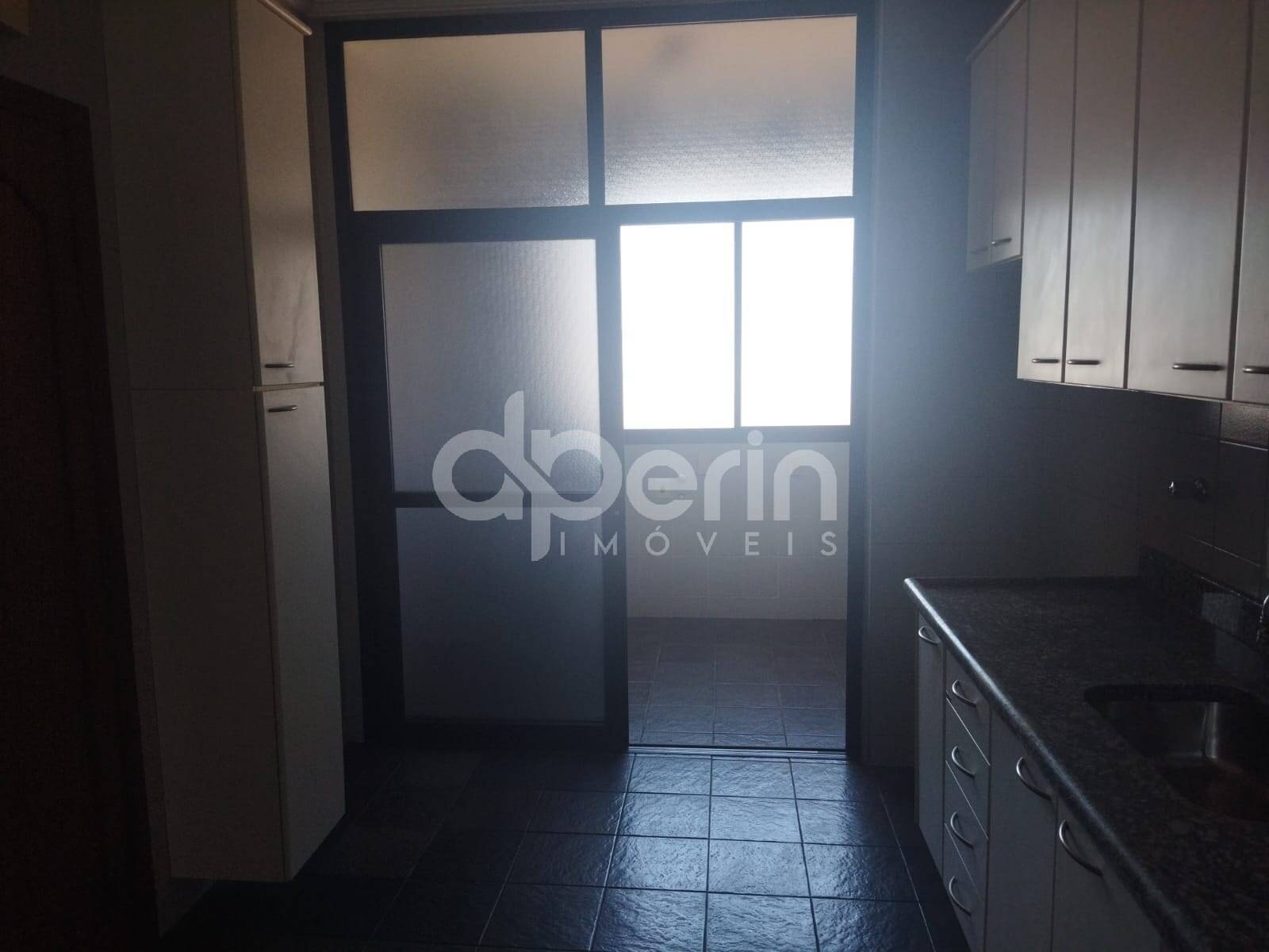 Apartamento à venda com 3 quartos, 147m² - Foto 12