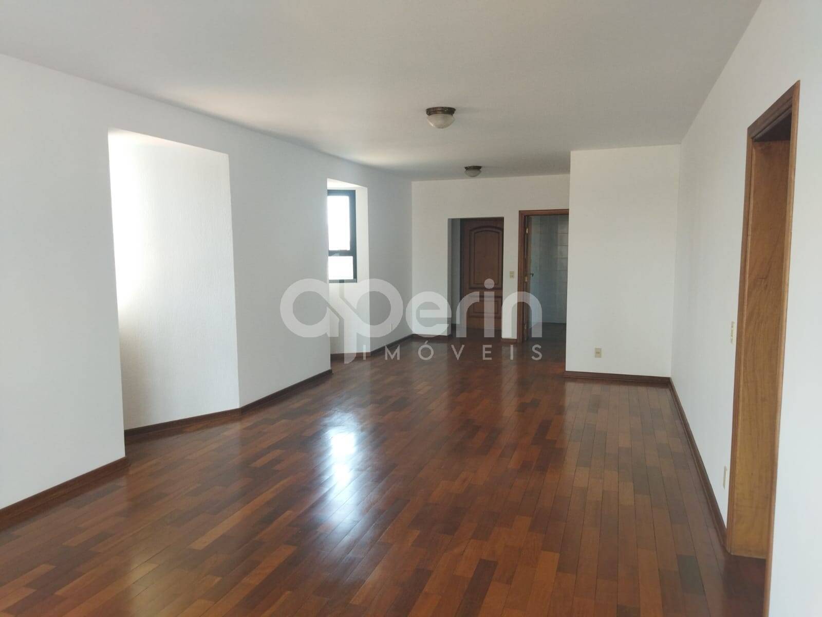 Apartamento à venda com 3 quartos, 147m² - Foto 2