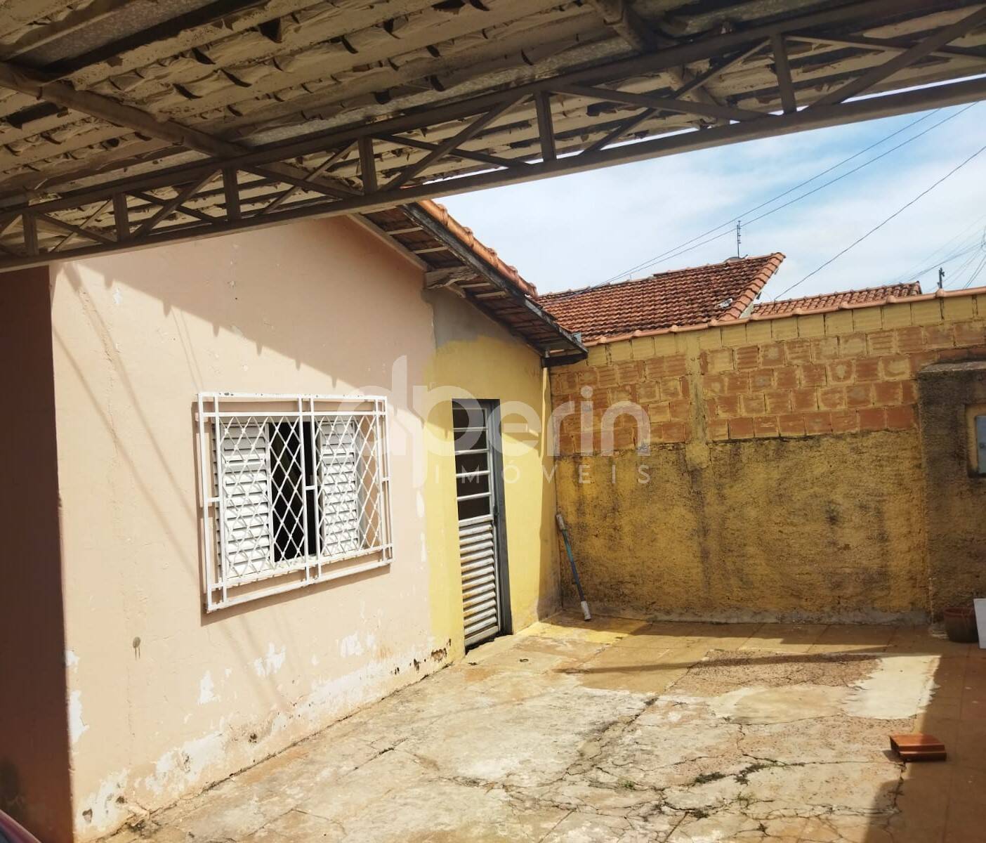 Casa à venda com 3 quartos, 120m² - Foto 2