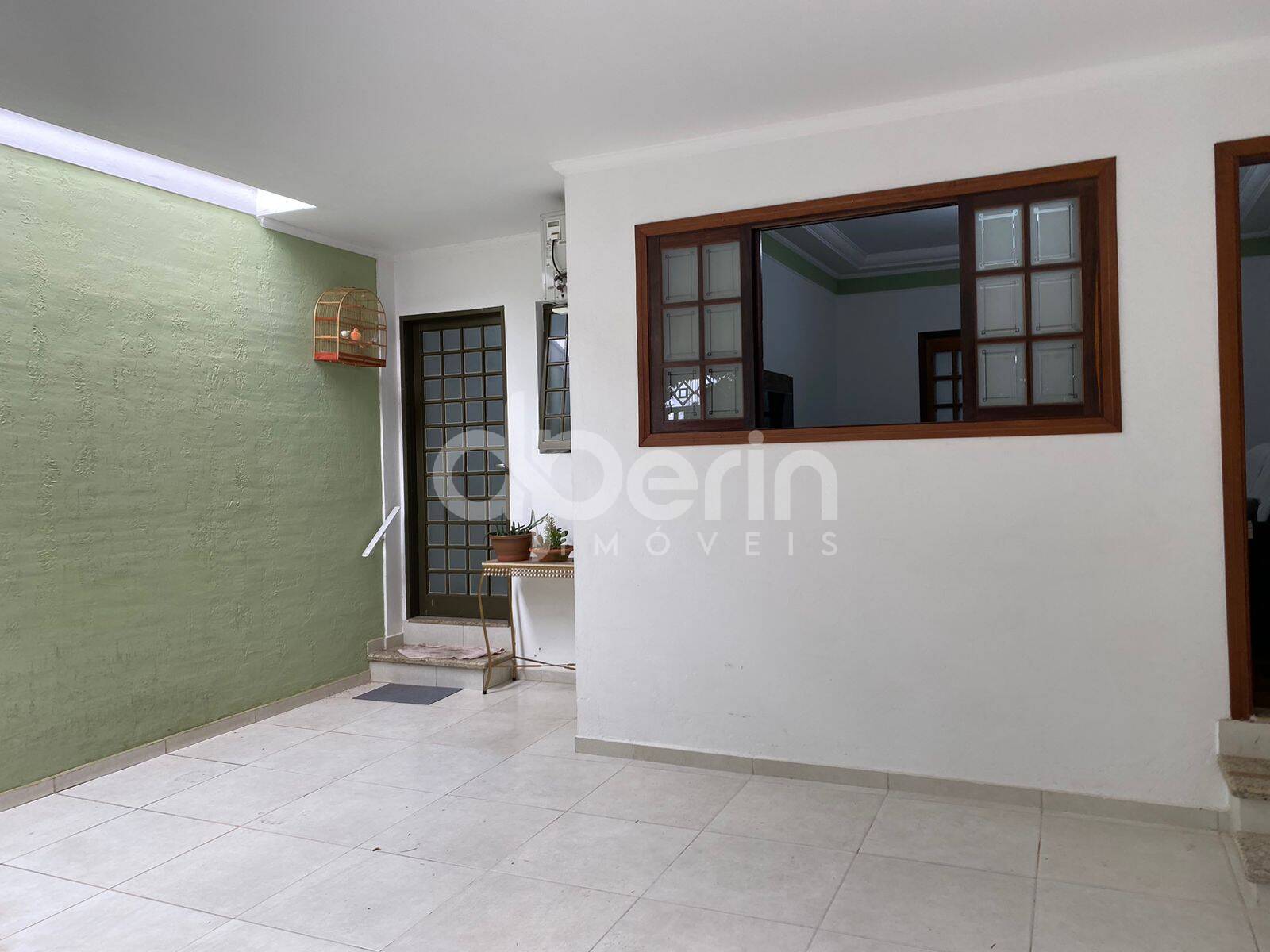 Casa à venda com 3 quartos, 161m² - Foto 3