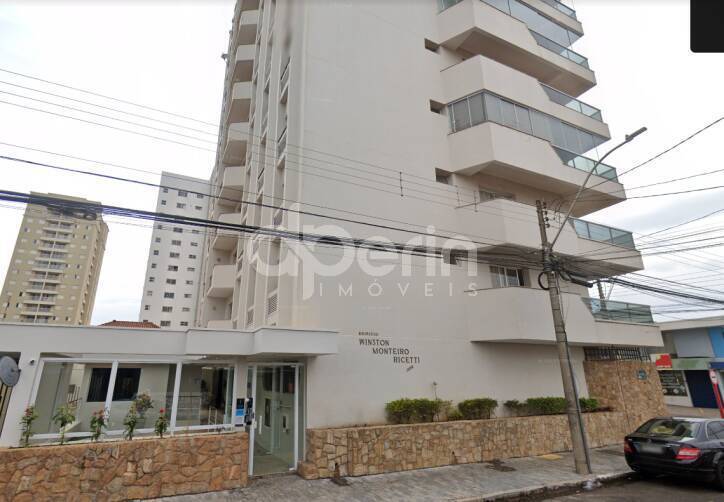 Apartamento à venda com 3 quartos, 170m² - Foto 1