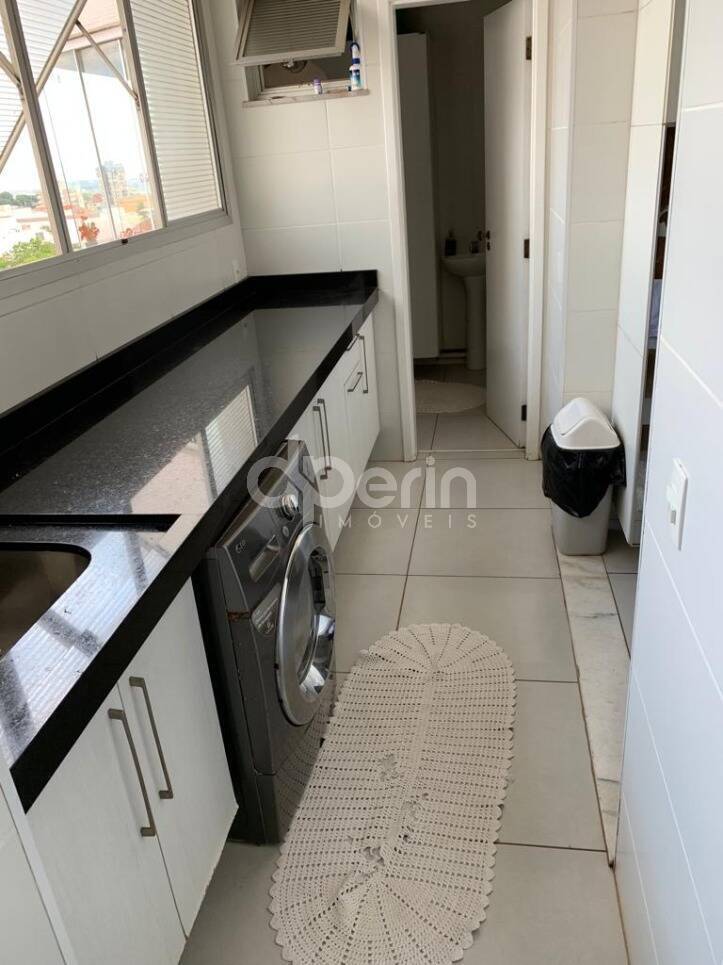 Apartamento à venda com 3 quartos, 170m² - Foto 12