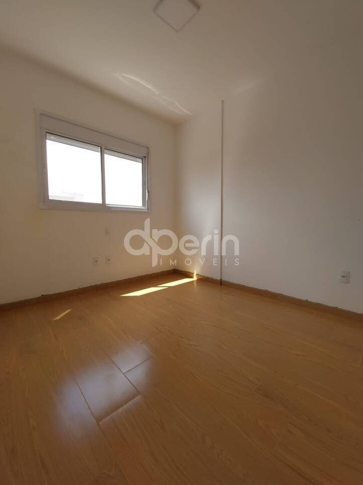 Apartamento à venda com 2 quartos, 65m² - Foto 3